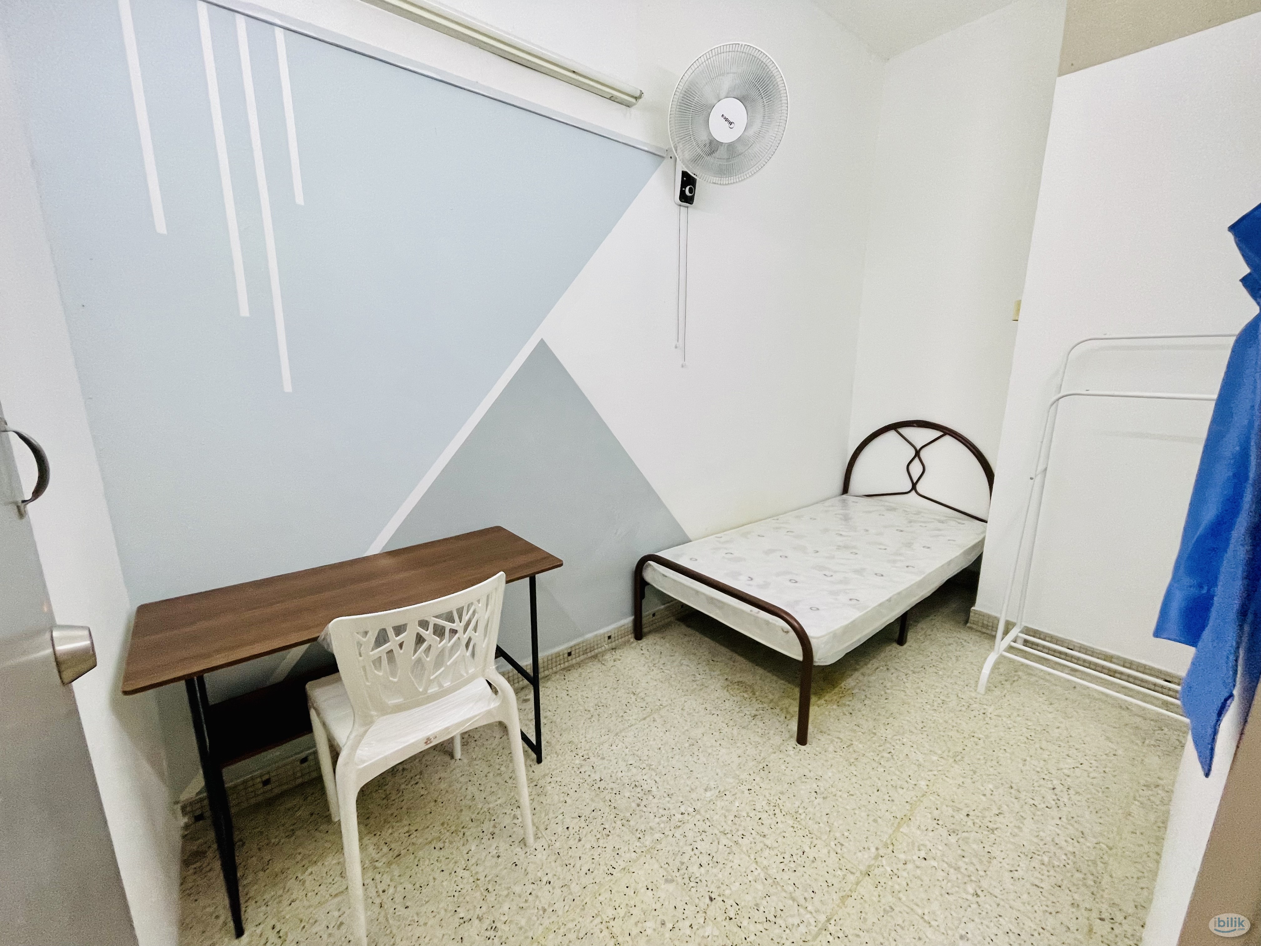 Single Room at Damansara Jaya, Petaling Jaya - Image 3