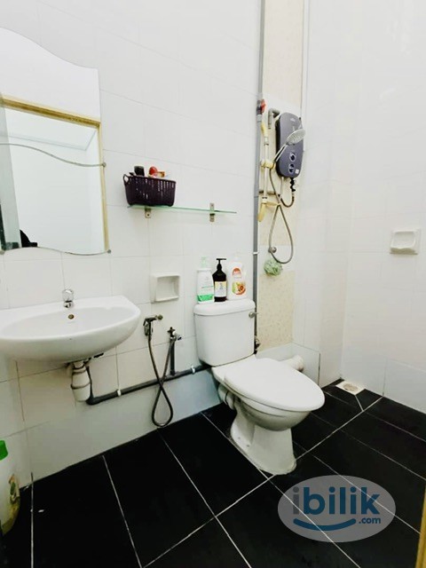 Master Room at SS2, Petaling Jaya - Image 5