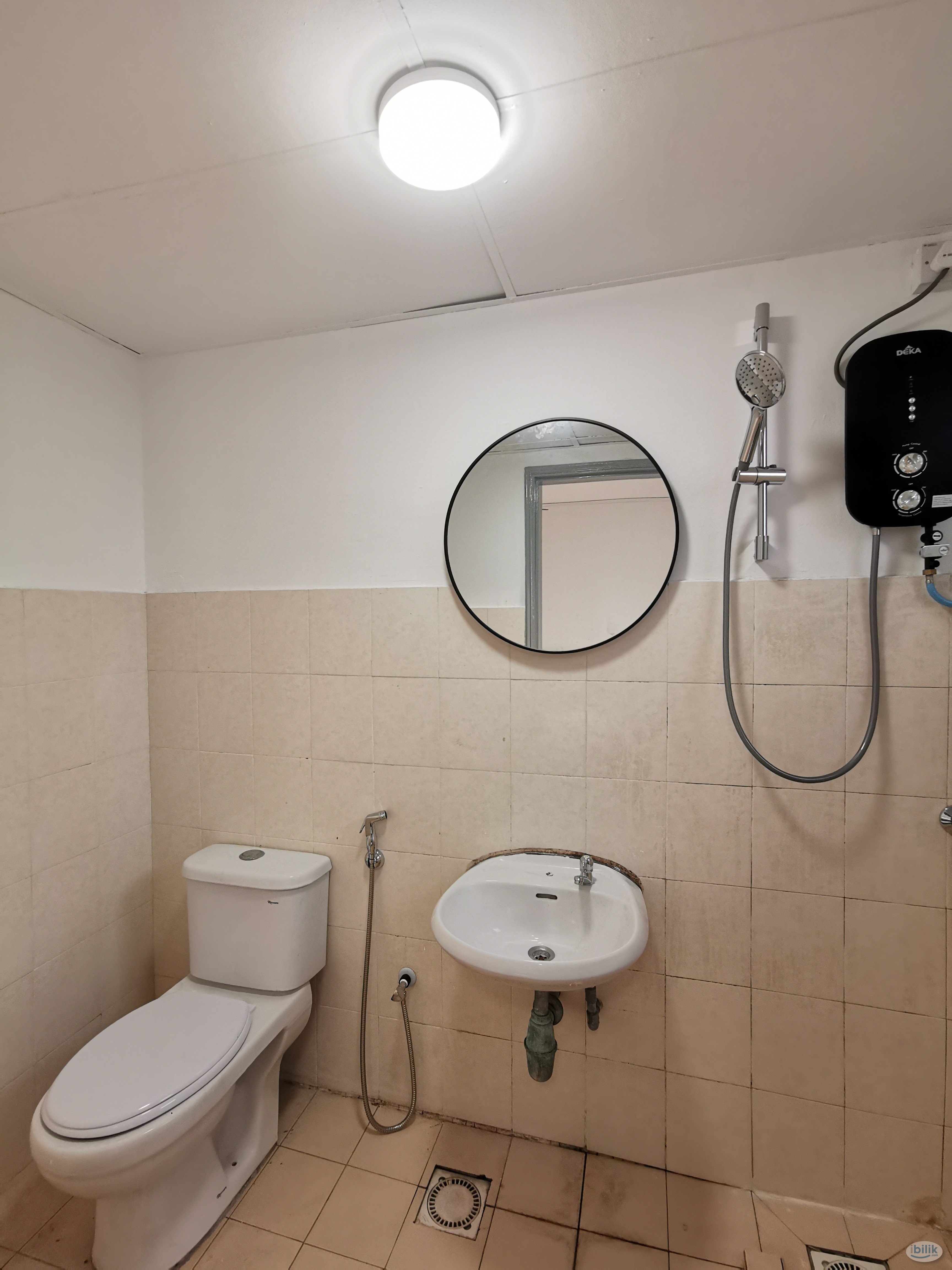 PALM SPRING NEW FULLY FURNISHED & NEW RENOVATED Middle Room at Palm Spring, Kota Damansara - Image 4