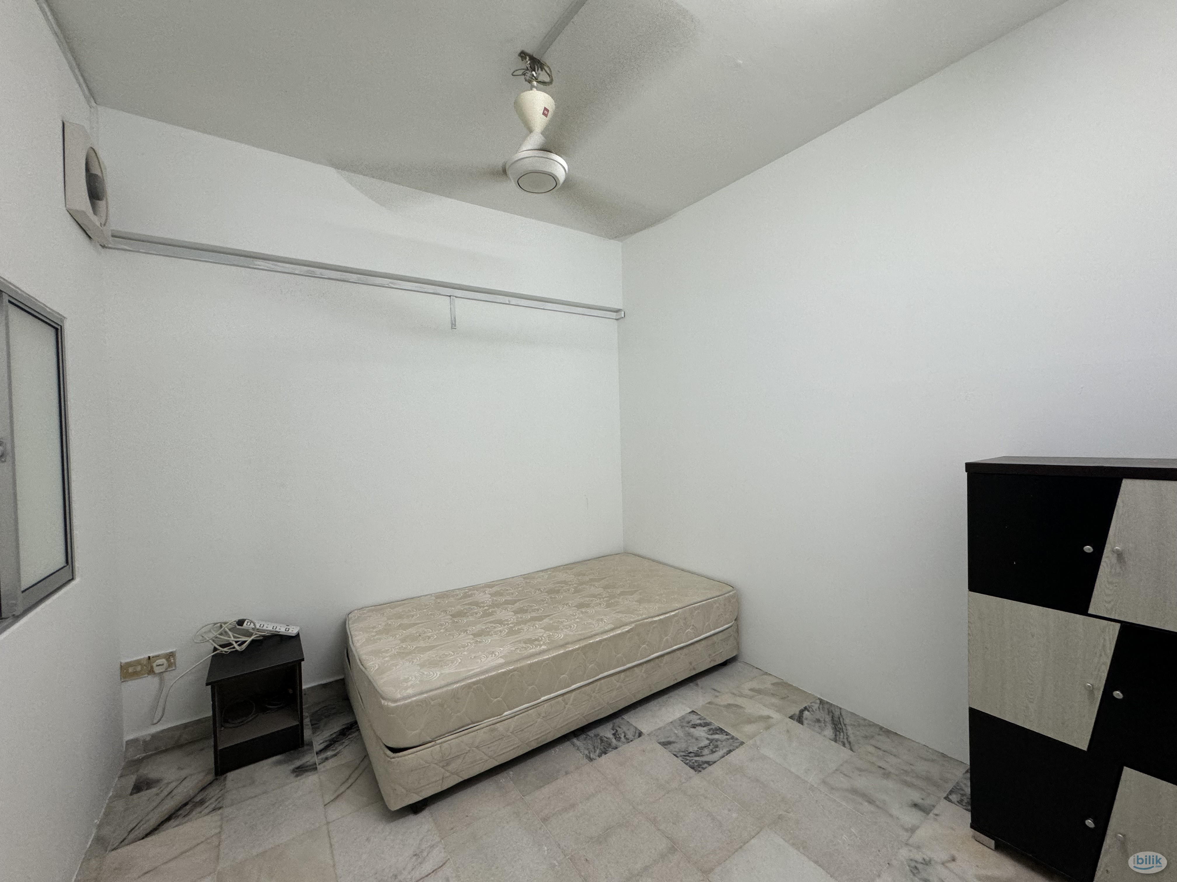 Single Room at Seri Mas, Bandar Sri Permaisuri Cheras Taman Ikhsan Taman Ikan Emas Near MRT - Image 1