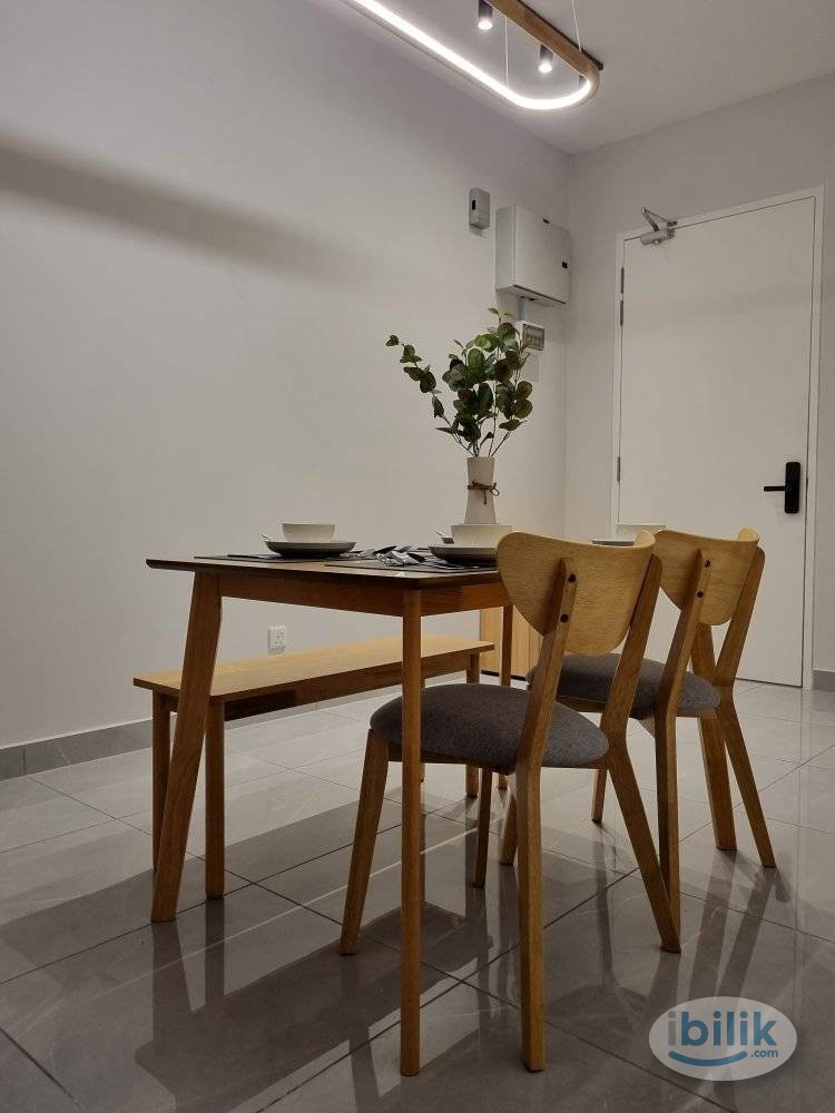 Middle Room at The Birch - Image 2