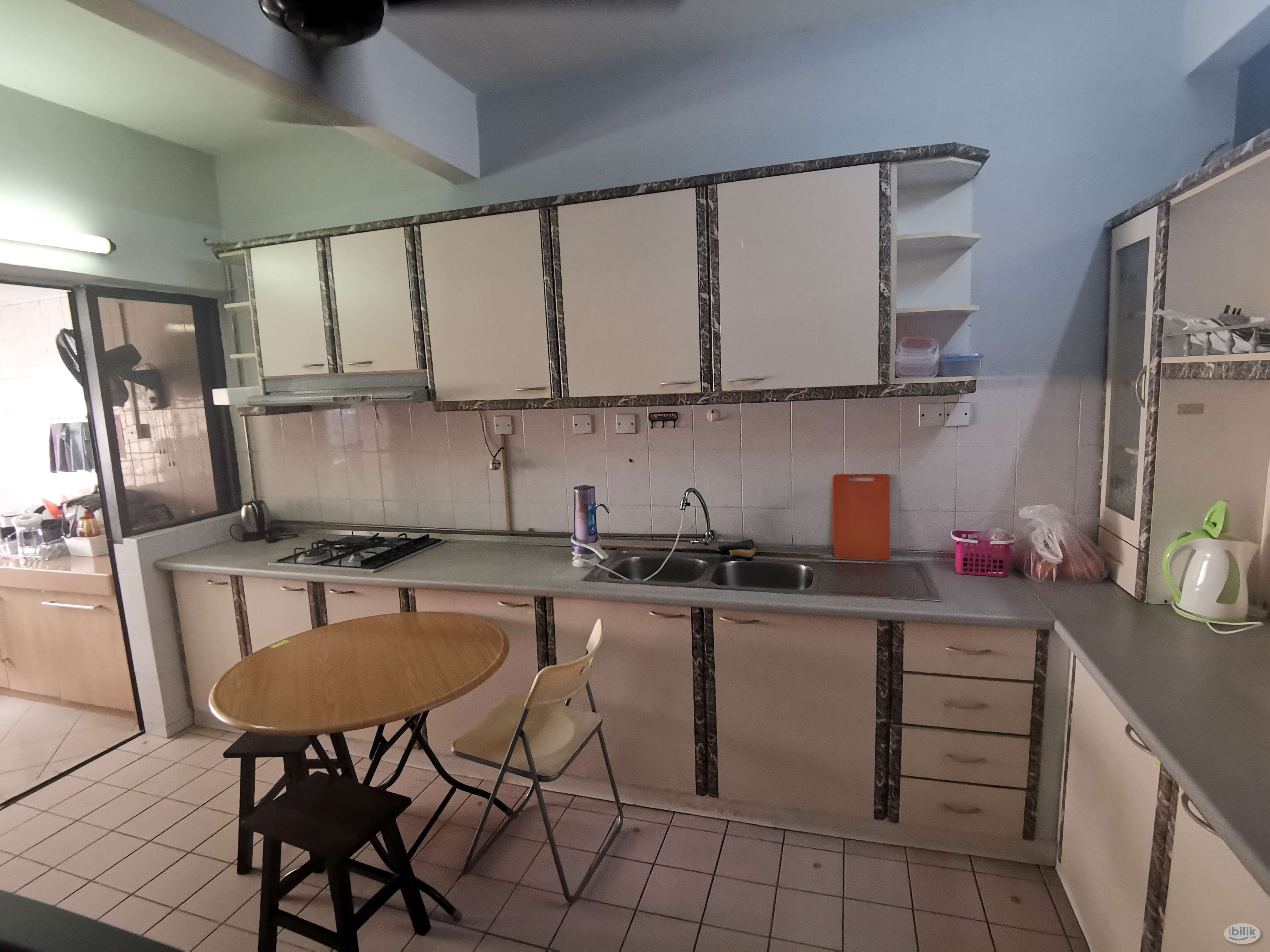 🔥Affordable Fully Furnished Middle Room 🔥Walking Distance to MRT Bandar Utama, High Speed Wifi - Image 3