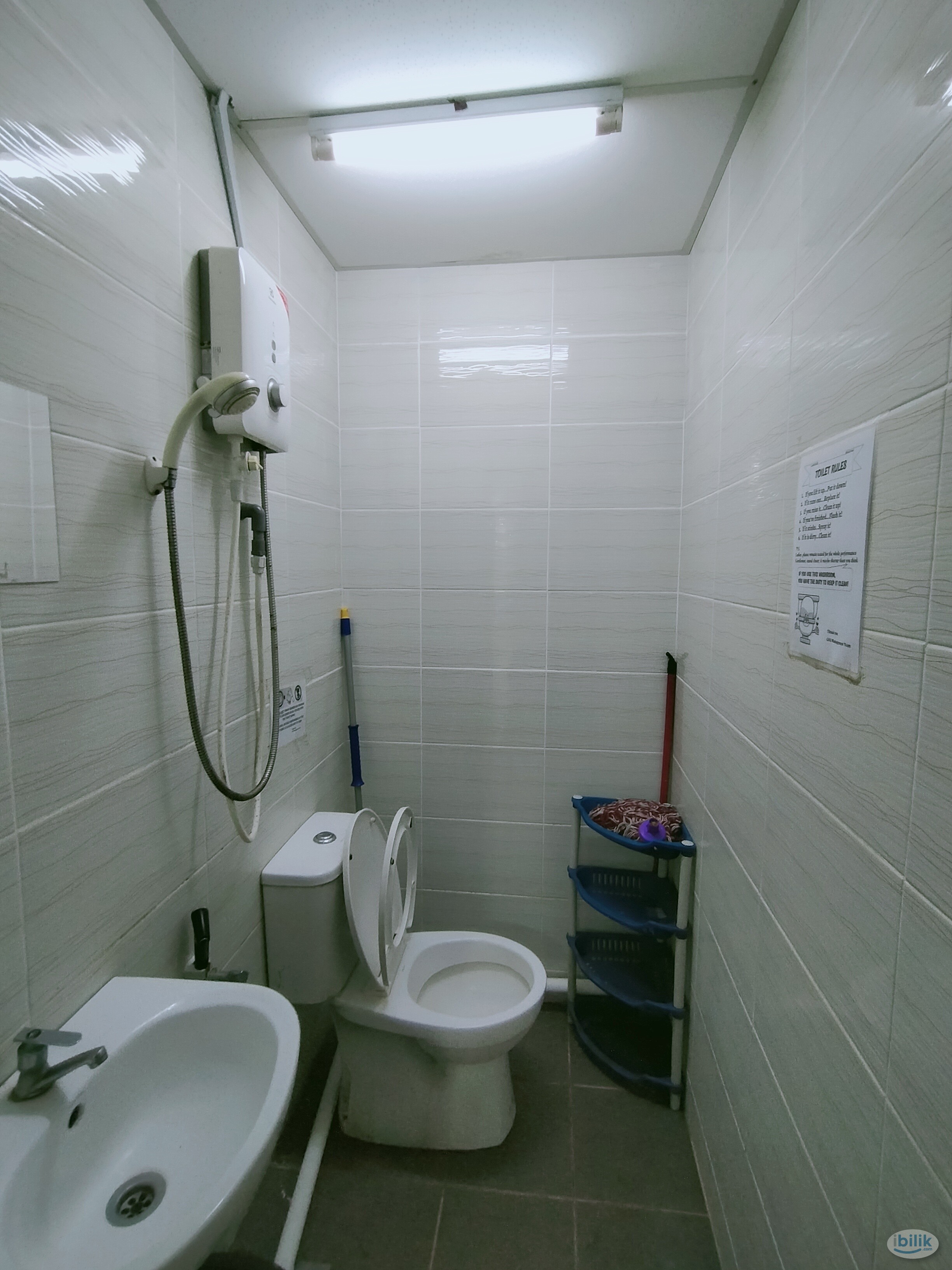 Strategic Location 📍 Nearby TTDI MRT Station & Uptown. Room at Damansara Utama For Rent - Image 2