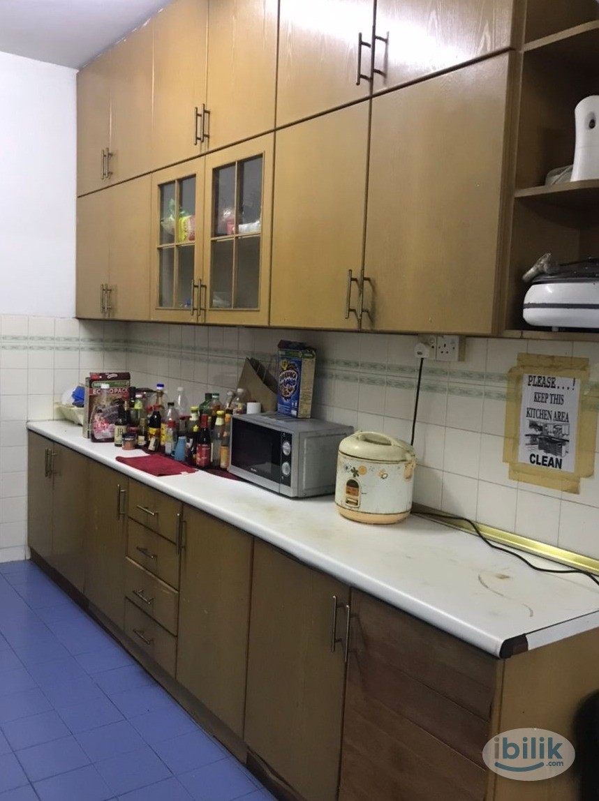 Middle Room near Main Place Mall USJ🤩 Walking Distance to LRT USJ🚄 🤩 - Image 2
