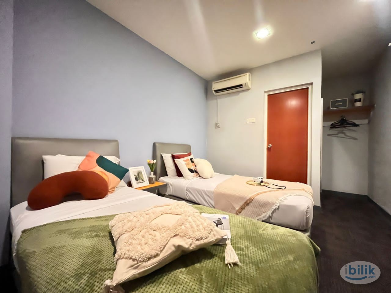 3 minutes driving to MRT Chan Sow Lin 🚂 Room Rent with private bathroom at Jln Sungai Besi, KL - Image 3