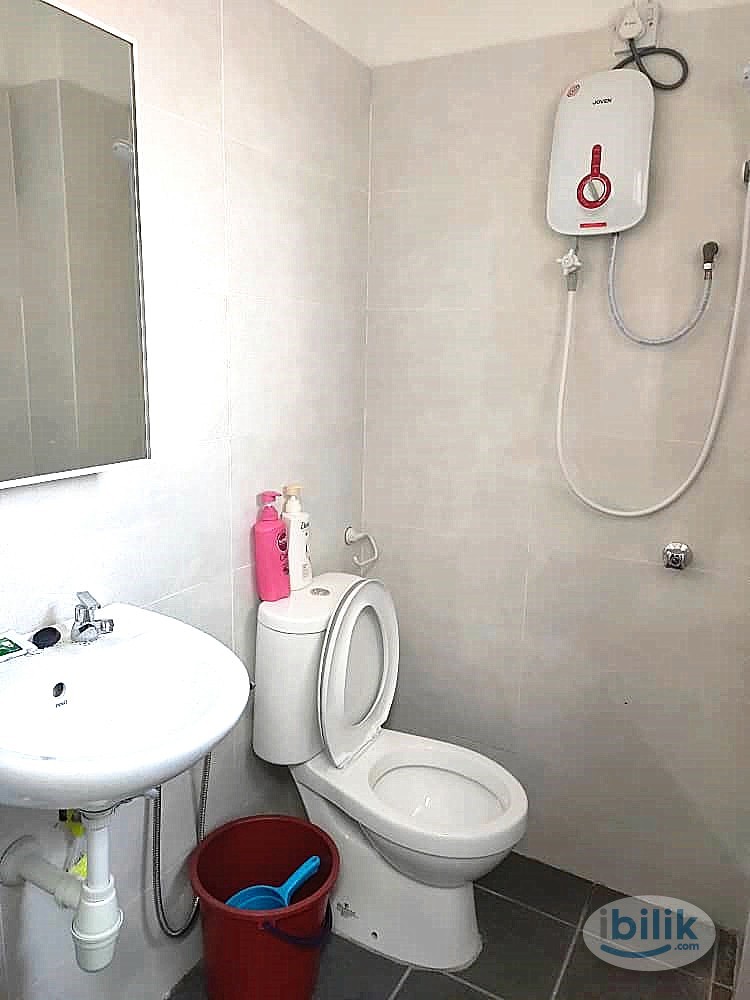 female Room KL ypc college velocity mytown aeon maluri ekocheras lrt mrt single room kl - Image 1