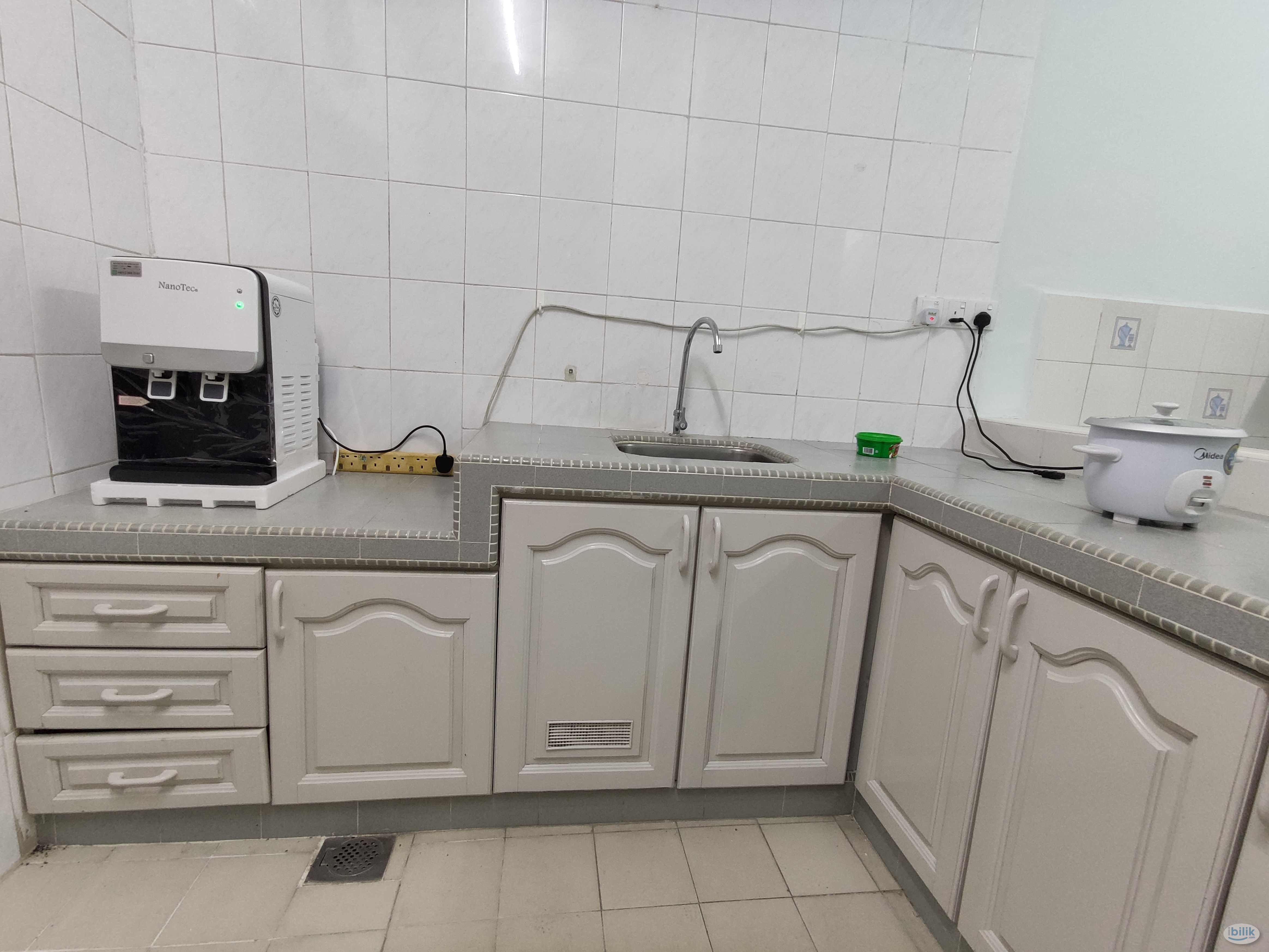 ⚡Zero Deposit Room To Rent At Bandar Puchong Jaya Middle Room😲 - Image 3