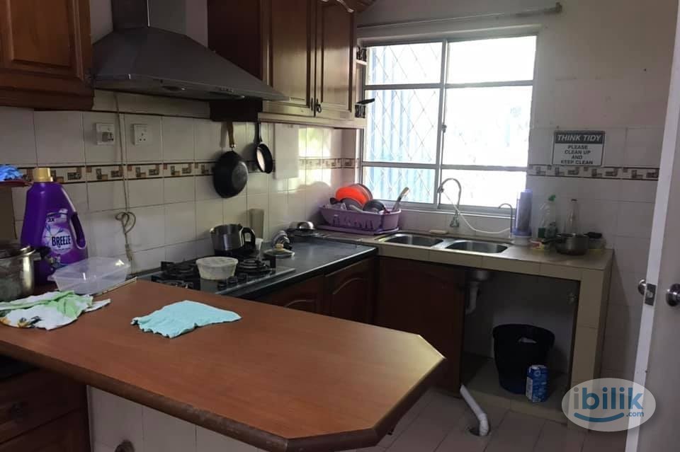 🤩✨ Opposite IOI Mall 🛍️🏢 ZERO Deposit 🙀 Middle Room Near LRT and Bus Stop 🚉🚏 - Image 3