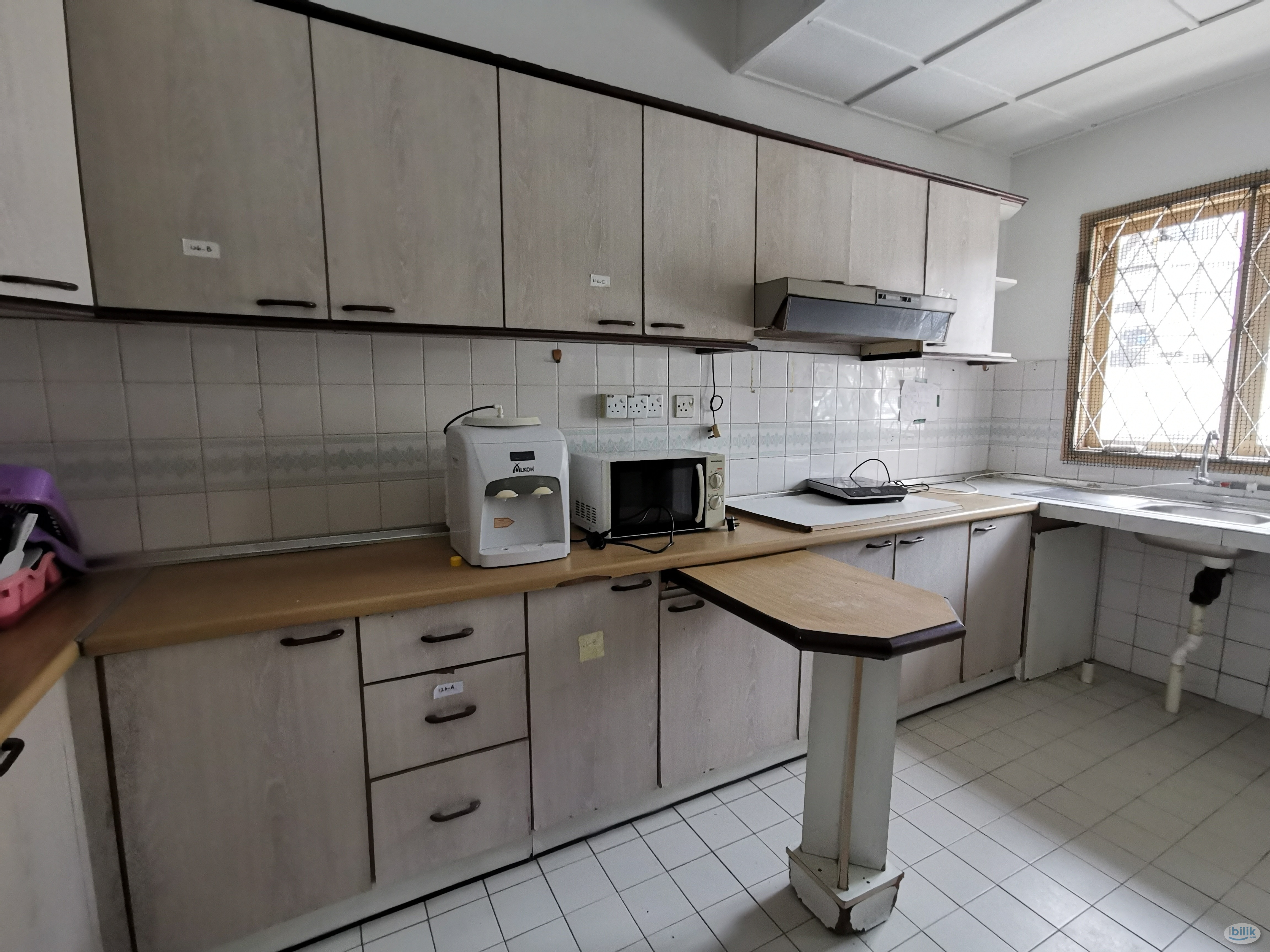 🏠 Middle Room For Rent in Jalan Kenari, Bandar Puchong Jaya 🚶‍♀️🚉 Walking Distance to LRT Station 🚶‍♂️🚇 - Image 3