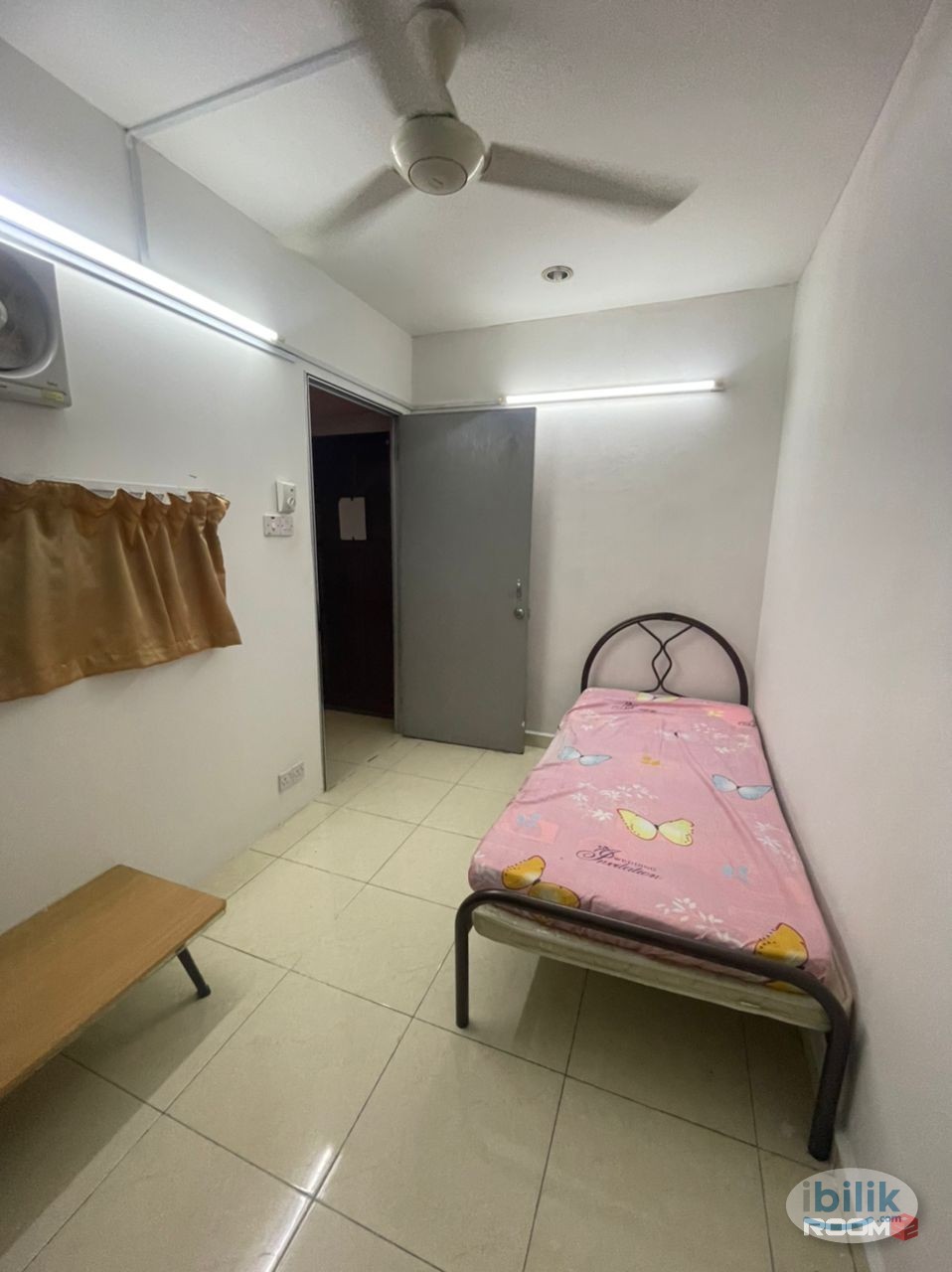 🌟 Bandar Utama 10📌 Middle Room To Rent With 💥Special Offer 0️⃣ Deposit 🏠🔥🔑🎉 - Image 1