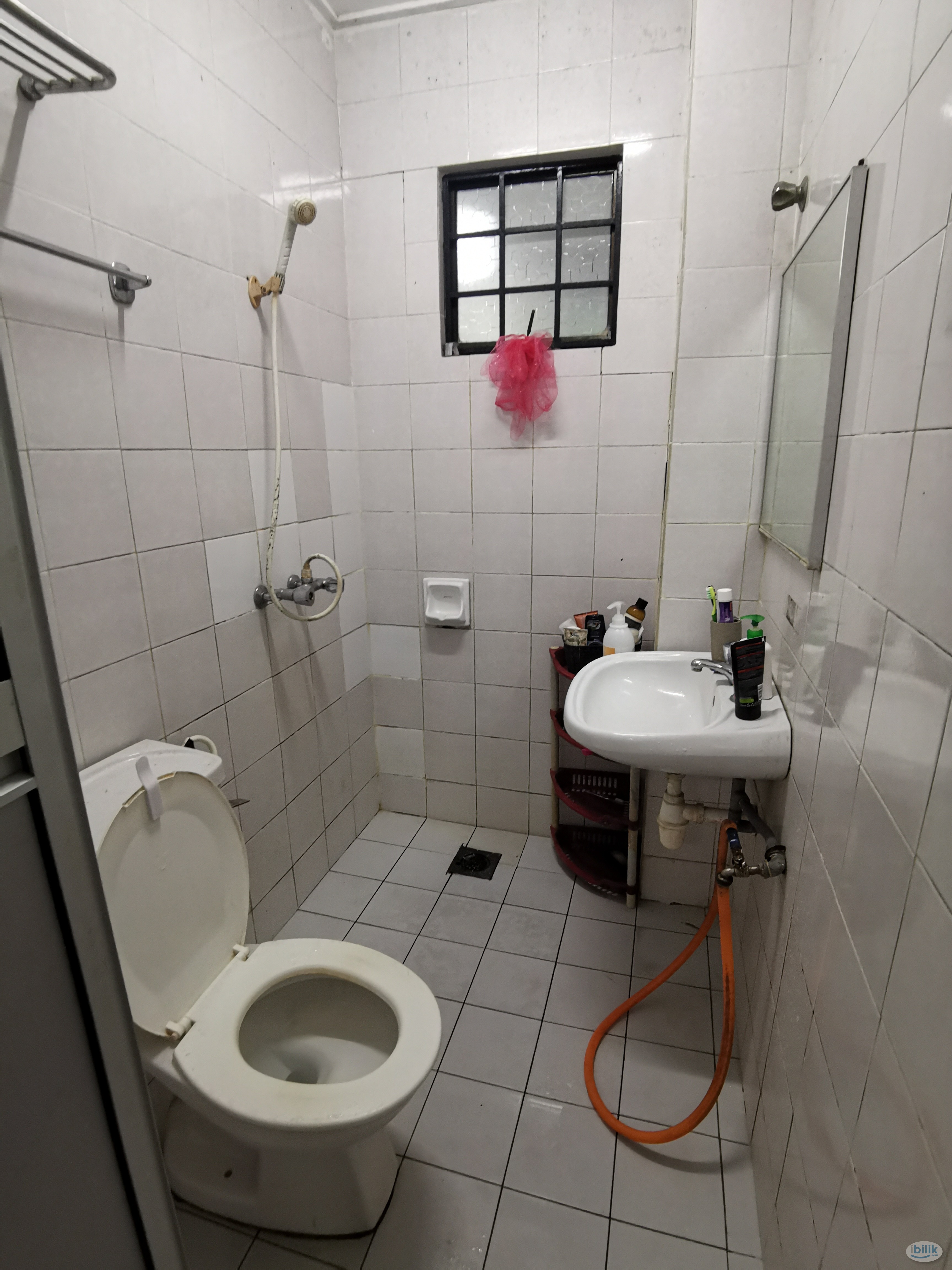 🏢 Great Location Room for Rent at Damansara Kim with Utilities Included & Fully Furnished 🌟🏠🔌🪑 - Image 2