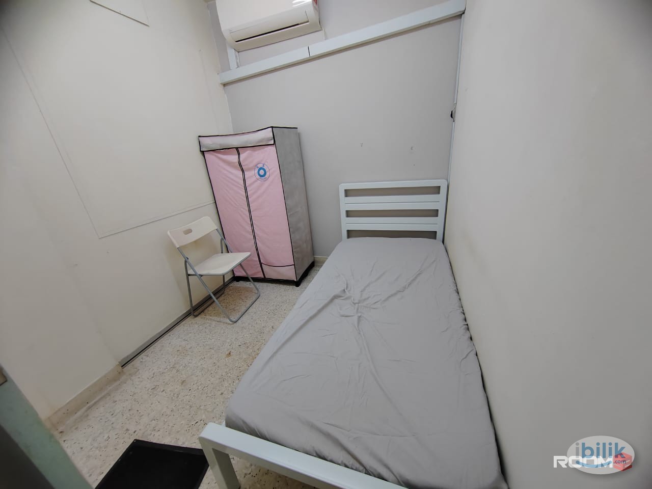 🌟 Bandar Utama 7📍 Single Room To Rent With WiFi Nearby Drive 5 Min🏎️ To One Utama 🏠📶🚗💨🛍️ - Image 1