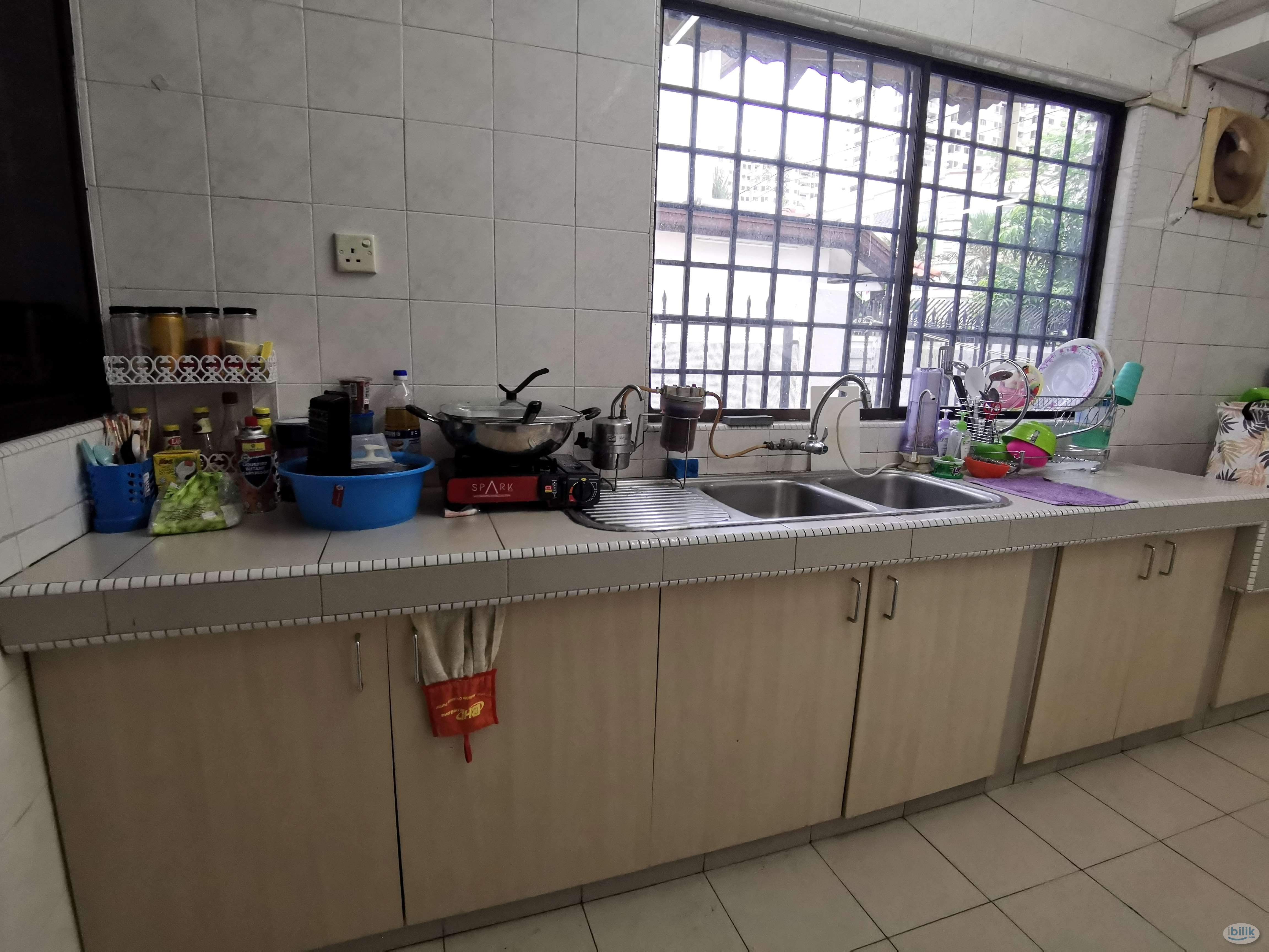 🌟 Bandar Utama 7📍 Single Room To Rent With WiFi Nearby Drive 5 Min🏎️ To One Utama 🏠📶🚗💨🛍️ - Image 3