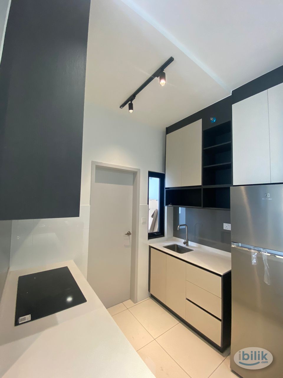 😍 5 mins walk to LRT 😍 Inclusive of Utilities 😍Free Wifi 😍Free Cleaning 😍Fully furnished Single Room at Platinum OUG - Image 3