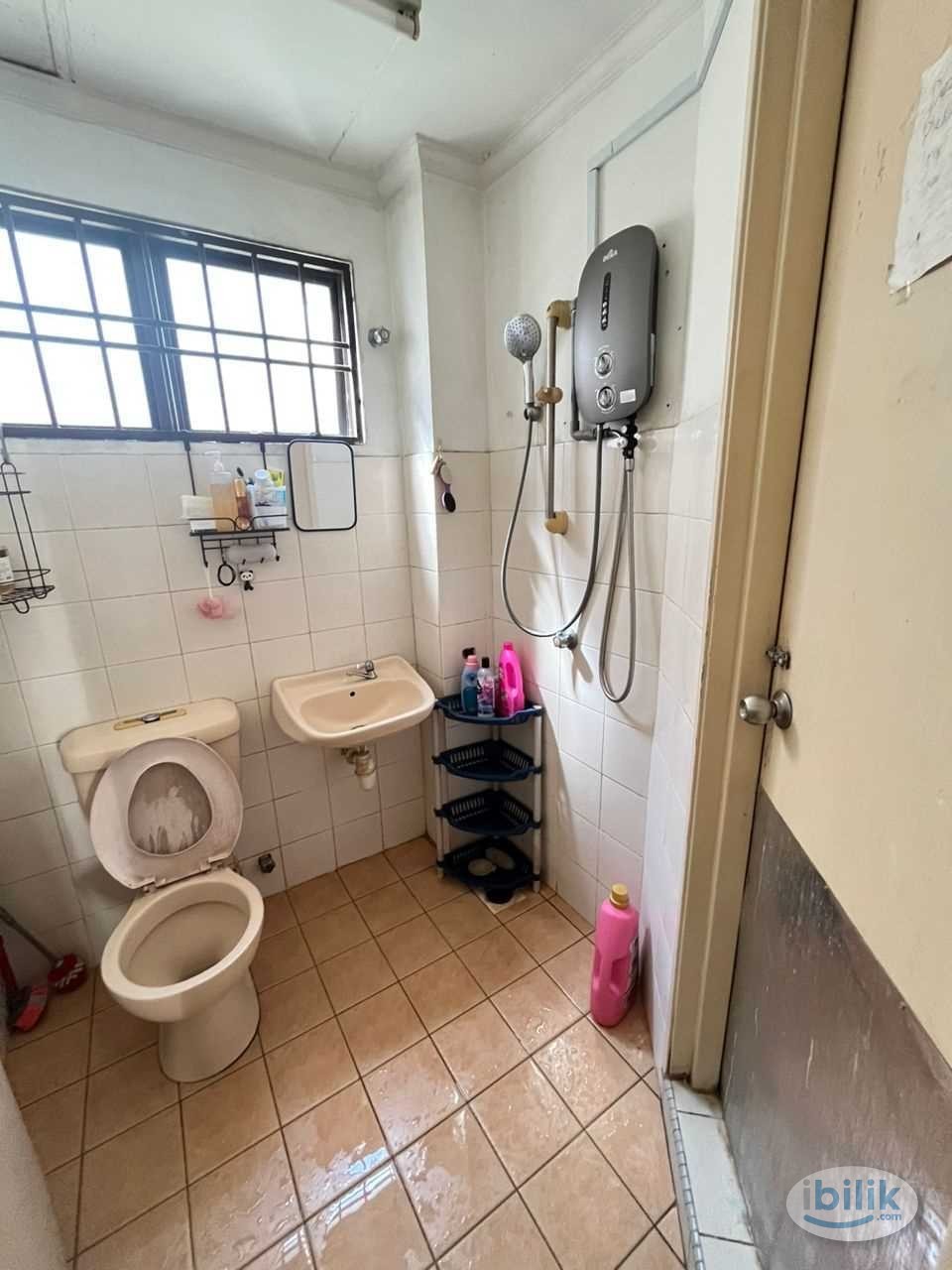 🏠 SS14 Room to Rent 🛌 (Walking distance to LRT) 🚶‍♂️🚉 - Image 2