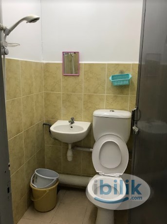 🏠🌟Middle Room for Rent in SS15, Subang Jaya 🏠🌟🚶‍♀️🏫 Walking Distance to INTI College & LRT Station 🚶‍♂️🚉 - Image 3