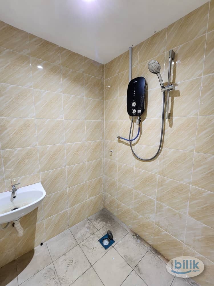 Walk to LRT Imbi Station  🚂 Room Rent at Bukit Bintang, Times Square ⭐️ - Image 2