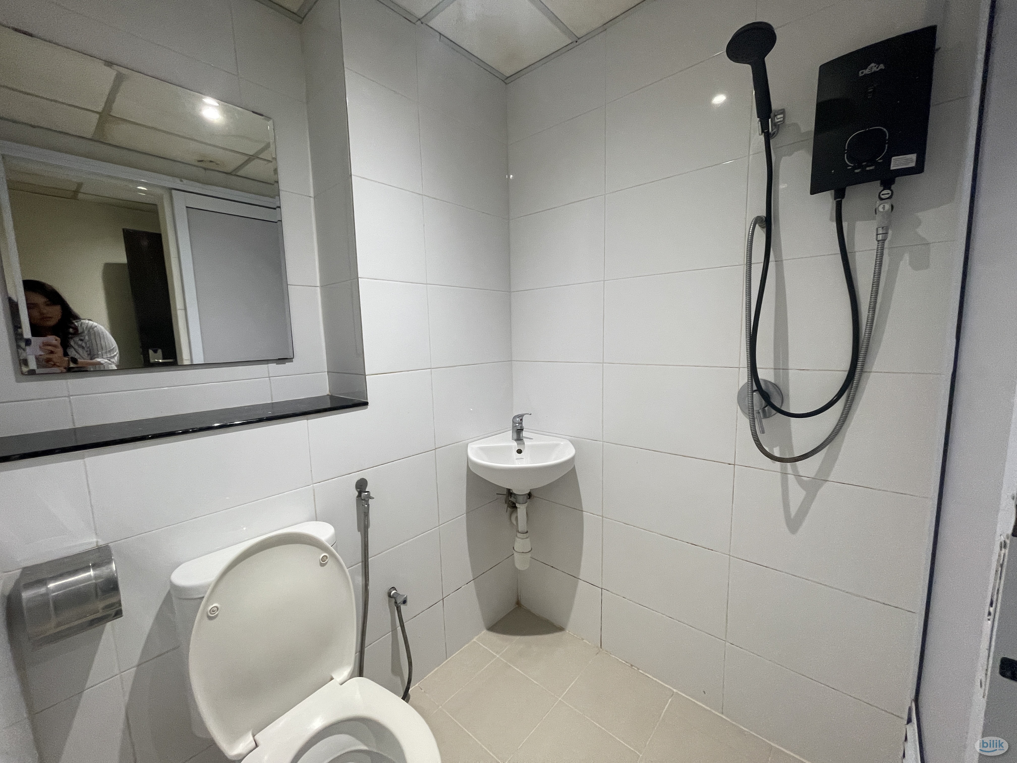 Room + Private Toilet for Rent near Pudu LRT 🚶 Drive 5mins to Times square - Image 4