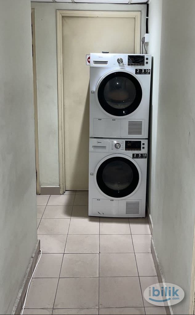 Room + Private Toilet for Rent near Pudu LRT 🚶 Drive 5mins to Times square - Image 1