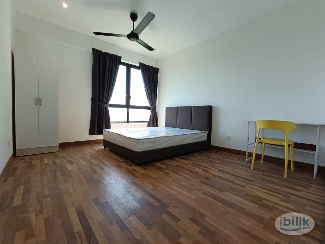 Only Walk to Central I-City mall 🛌 New Unit Room for Rent at Seksyen 7 Shah Alam - Image 5