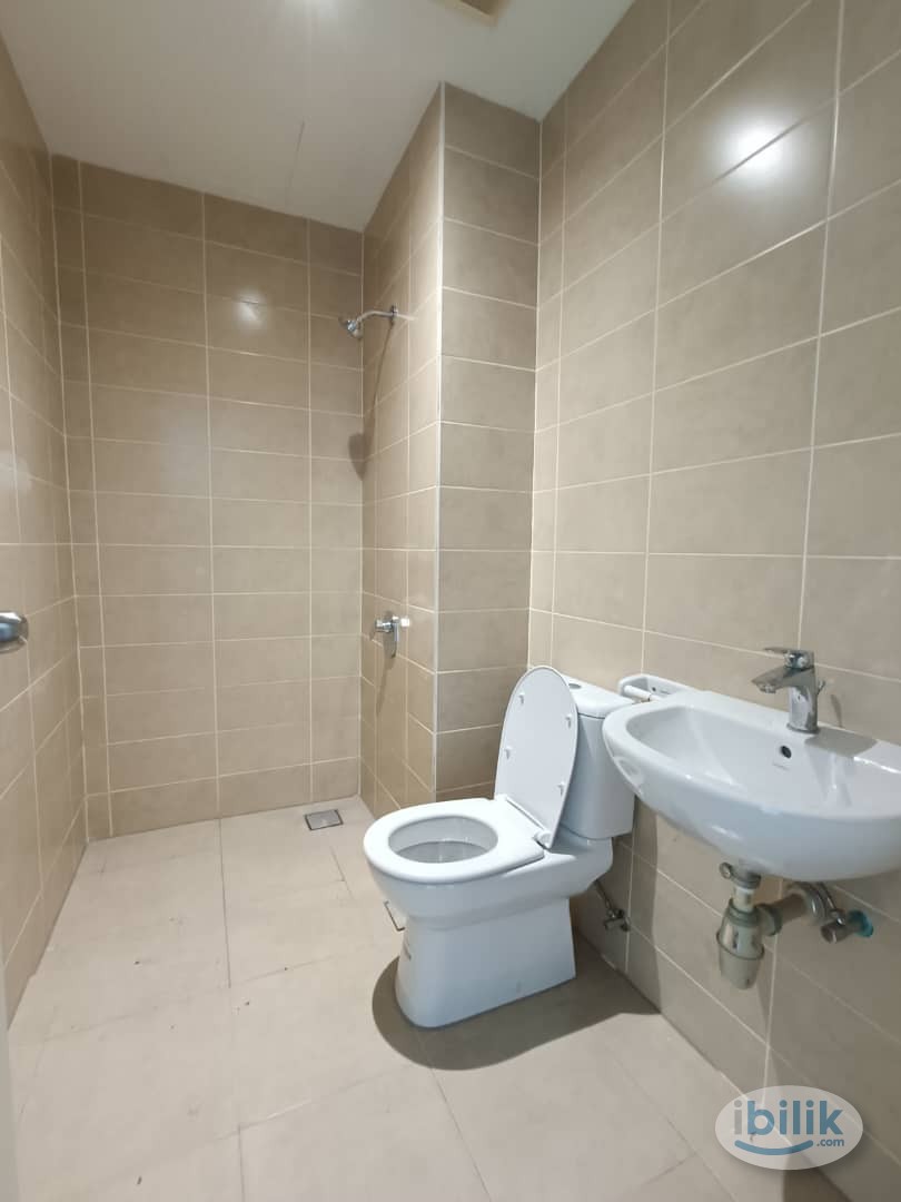 Room for Rent in I- Residence Shah Alam near to Central I-City mall, UiTM Shah Alam Sek  7🏠 - Image 1
