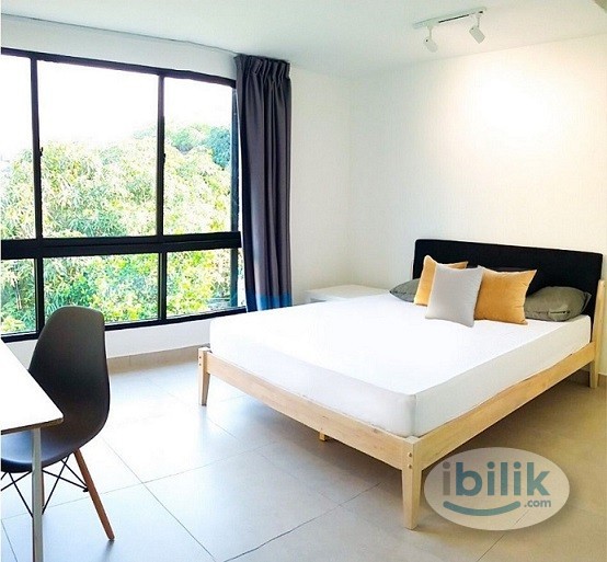 Master Room 2 min walk to LRT 🌈 very CONVENIENT, yet PRIVATE - Image 1