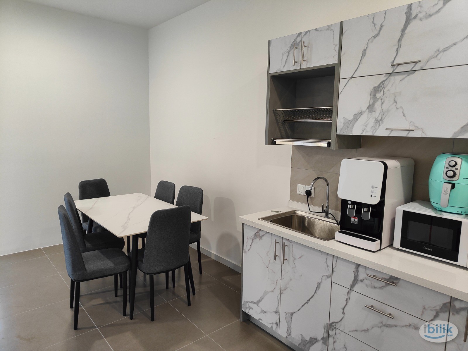 FULLY FURNISHED MASTER ROOM DIRECT LINK TO MRT. NEAR TO KL CITY CENTRE - Image 5