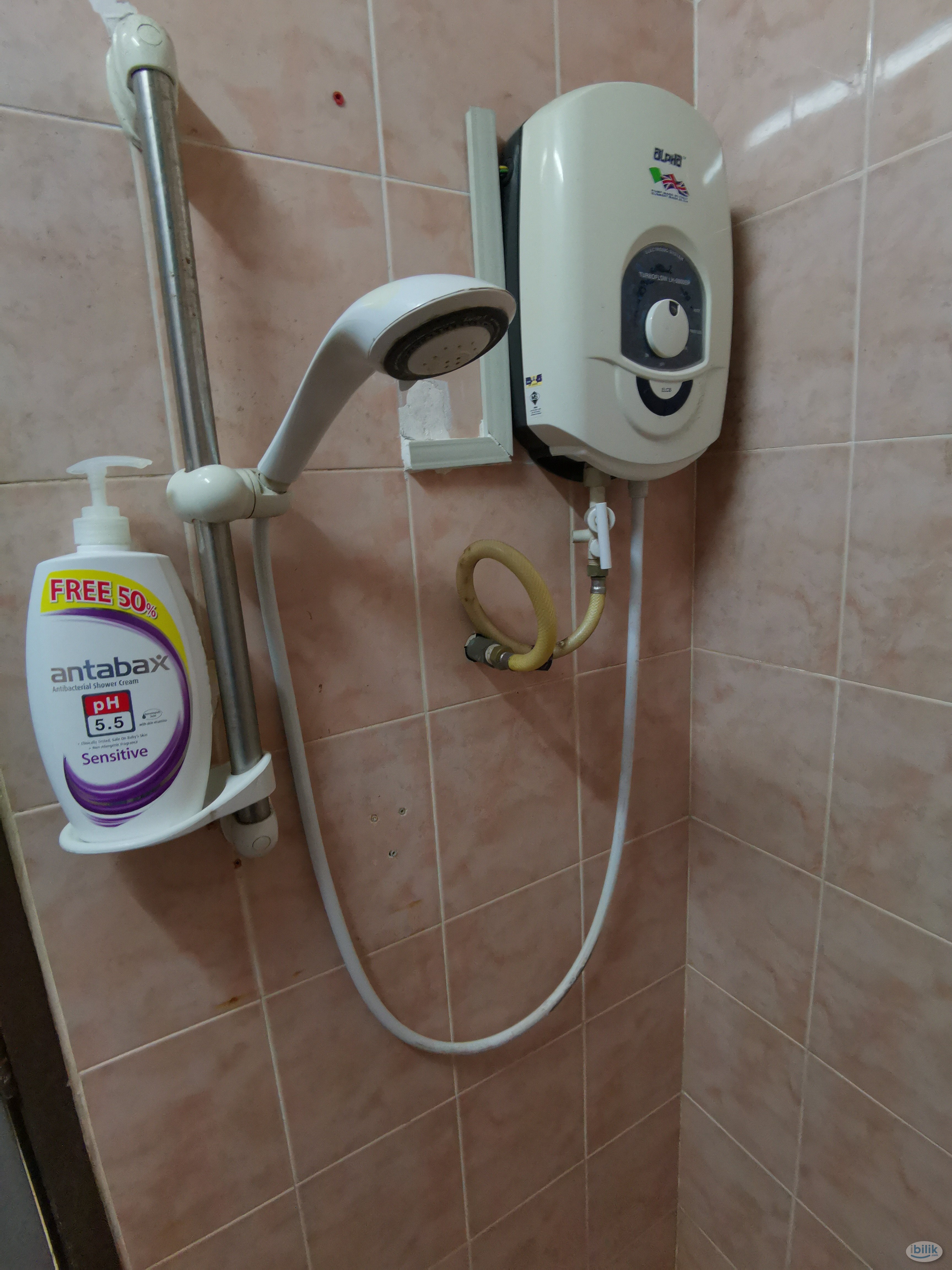 Single Room at Kota Damansara, Petaling Jaya - Image 2