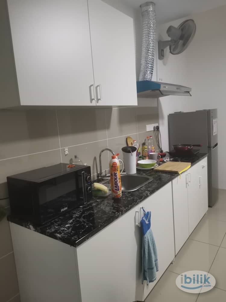 Middle AC room for rent in Urbano Utropolis🏡 - Image 3