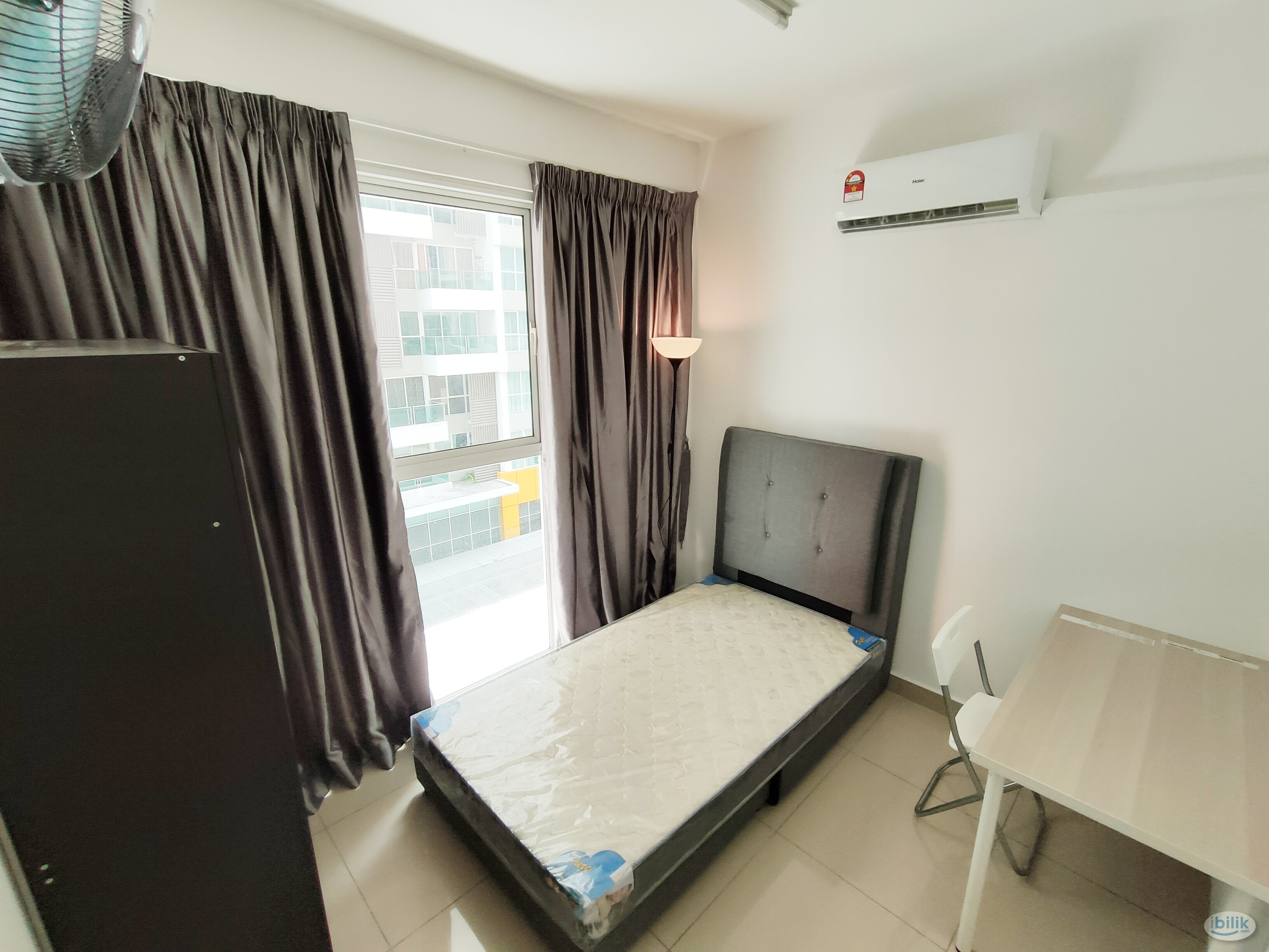 Middle Room at Pacific Place, Ara Damansara - Image 1