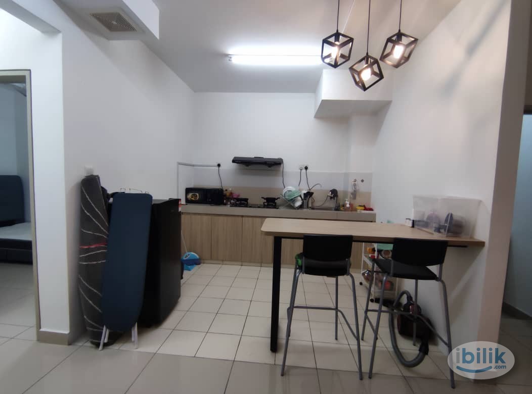 Middle Room at Pacific Place, Ara Damansara - Image 3