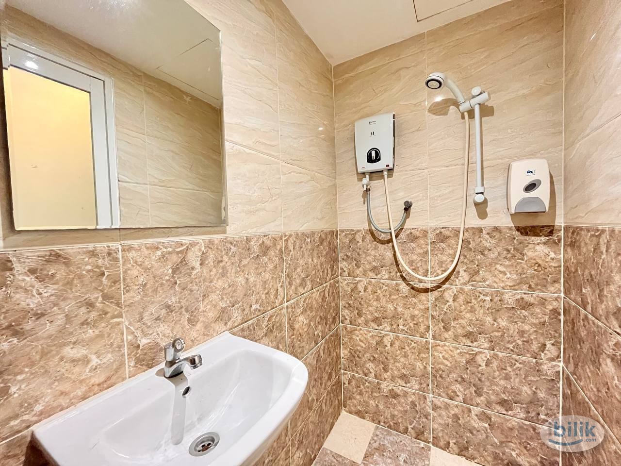 HOT PROMO 🔥 Zero Depo Master Room near Sunway Pyramid, Sunway Mentari - Image 5