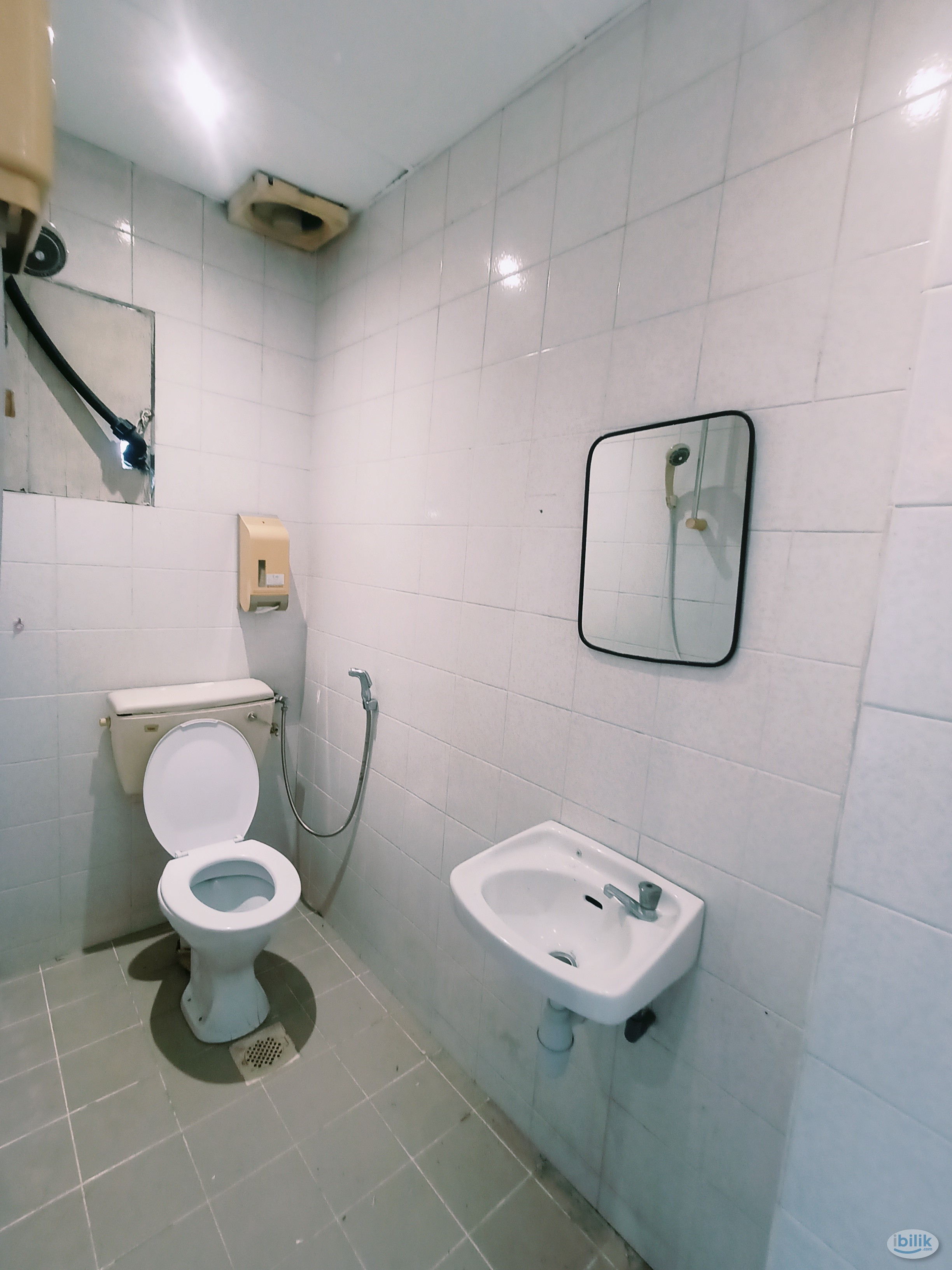 Master Room at Damansara Utama, Petaling Jaya - Image 2