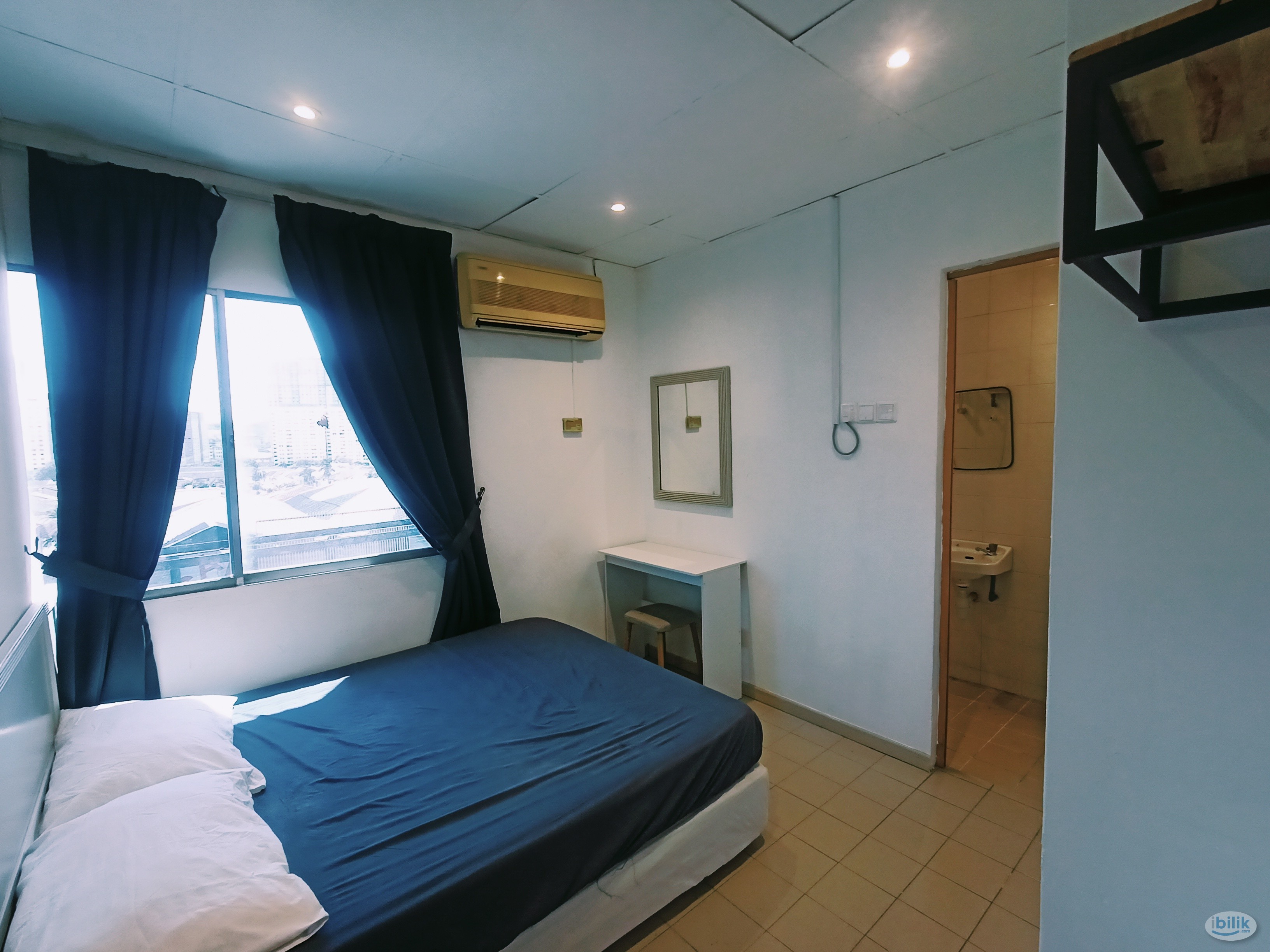 Master Room at Damansara Utama, Petaling Jaya - Image 1