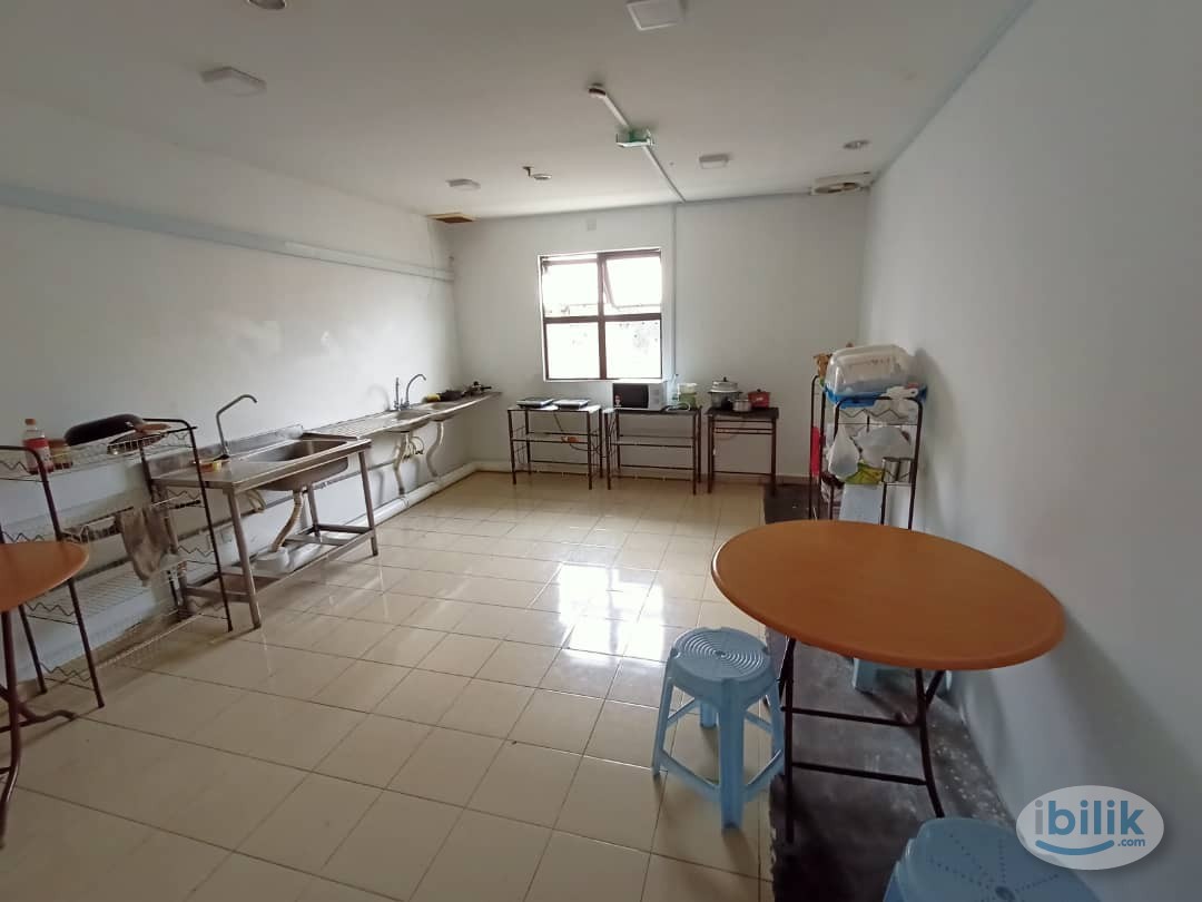 Master Room at Bandar Puchong Jaya, Puchong - Image 3