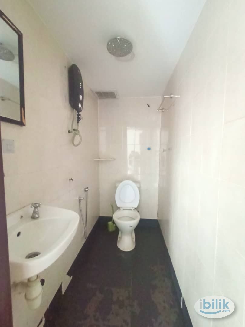 Master Room at Bandar Botanic, Klang - Image 2