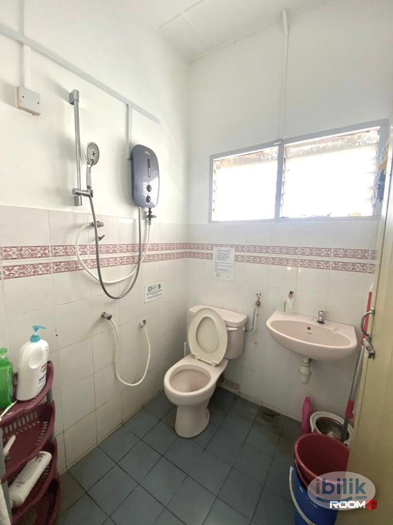 🏠 Fully Furnished Middle Room Landed in SS2 Petaling Jaya 🏠near Damansara/Sea Park🏖️✨ - Image 1