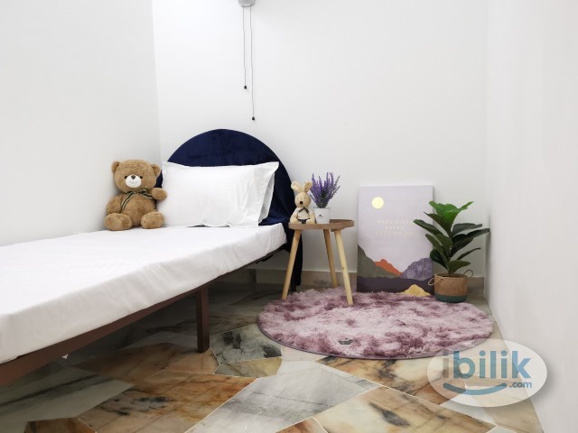 🏠Bilik walking distance to LRT 🚅 Move in immediently 😍😍😍 Zero Deposit 🚀🚀🚀 - Image 1