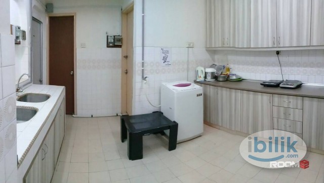 📞🏠💻 Room For Rent at Taman Sea with Maintenance Provided & Wifi 💡🌐 📍 Location: Petaling Jaya, nearby MRT and LRT - Image 3