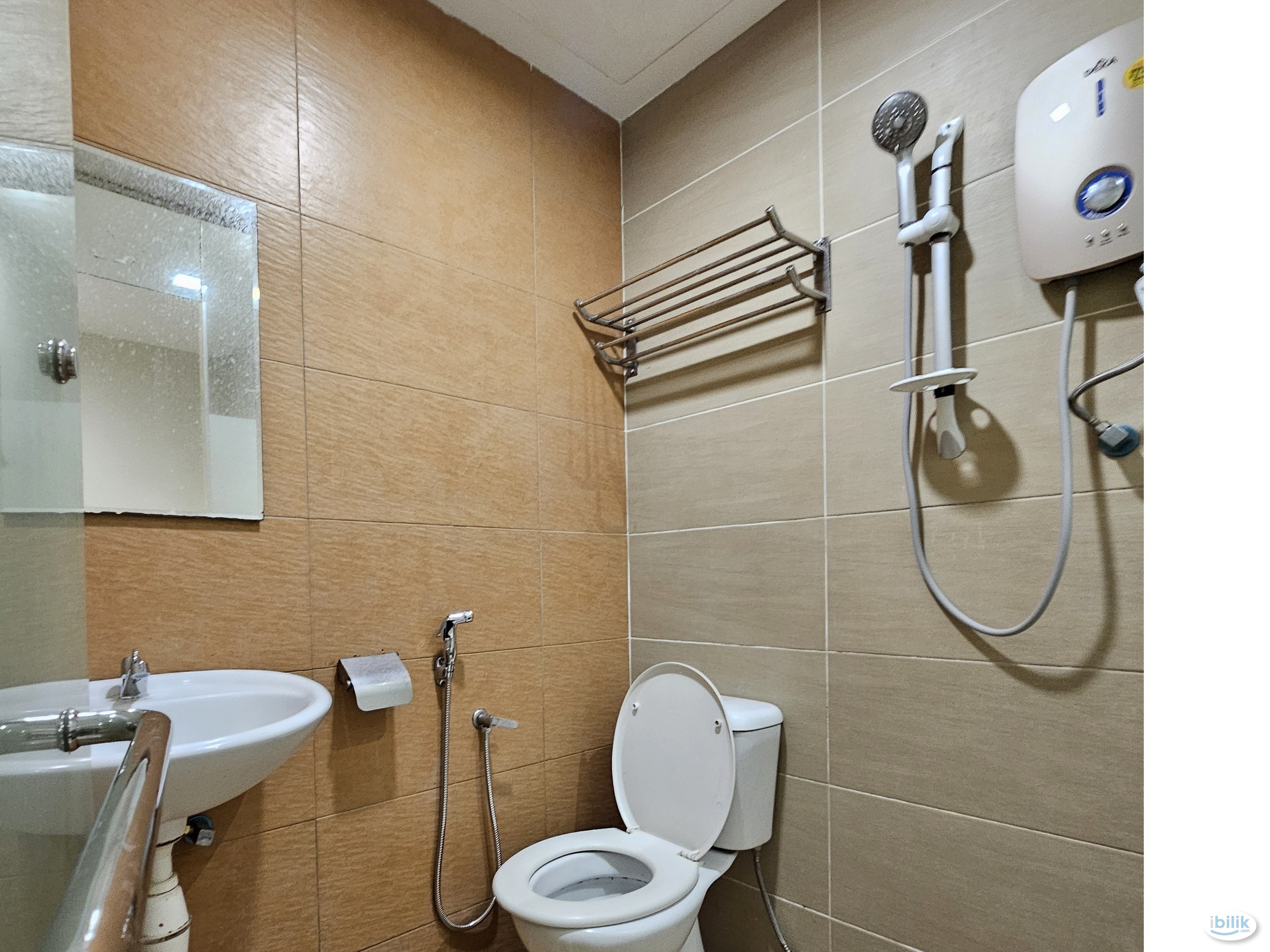 Immediate Move In Master Room at Mahkota Cheras near  UTAR Sg Long🚏 - Image 2
