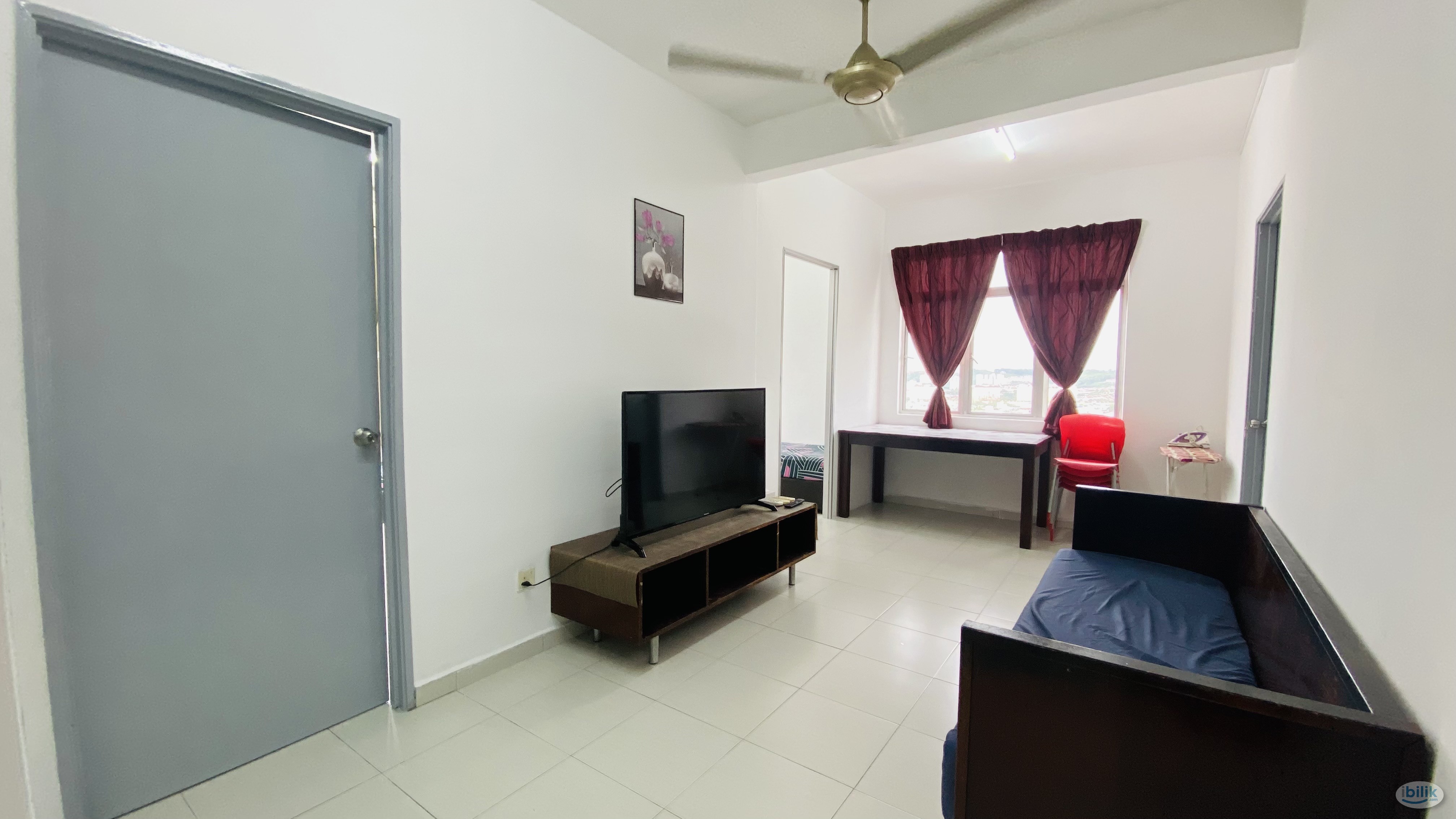 Master Room with WIFI, TV, Aircond at Seri Kembangan, Selangor - Image 1