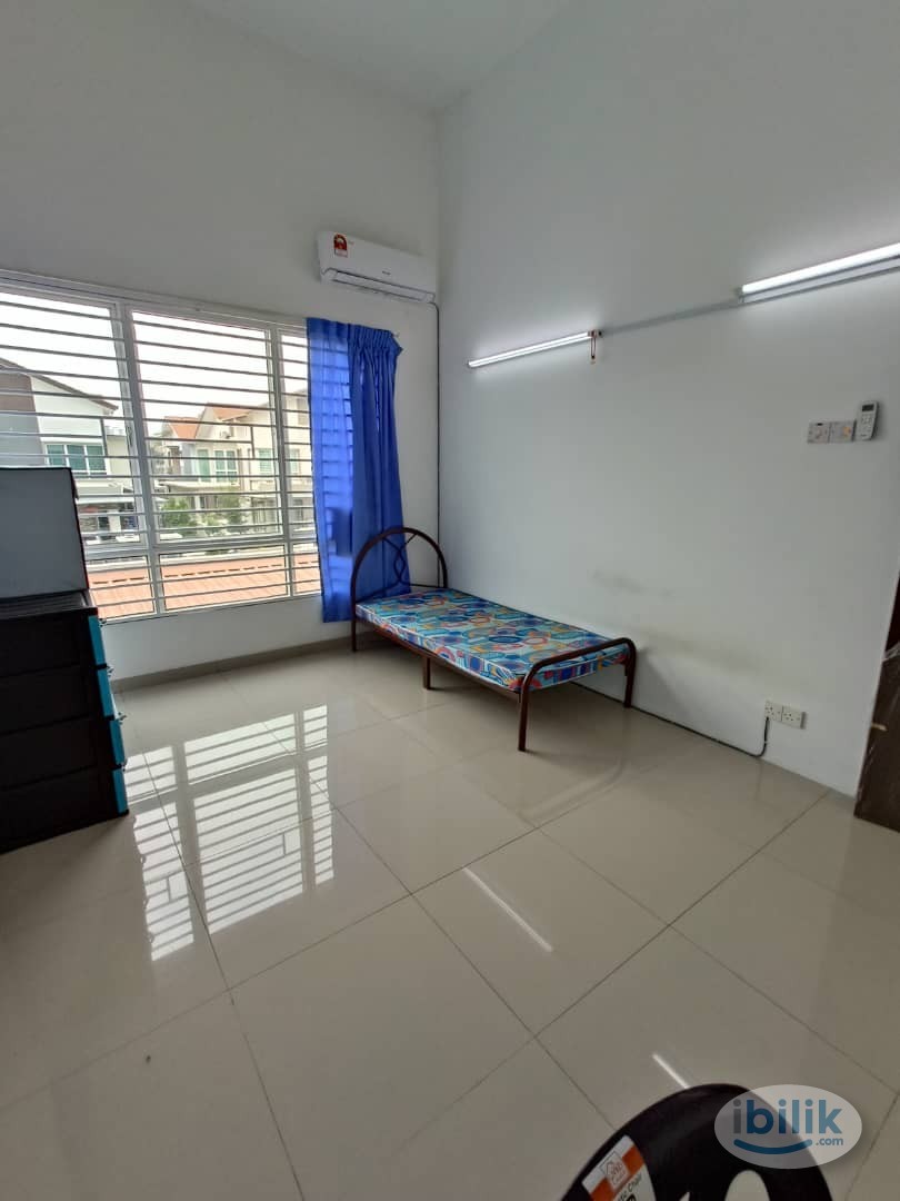🤩Single Room For Rent With Aircond At Setia Impian🤩Location Nearby 👉Setia Alam Pasar Malam, Setia City Mall, - Image 1