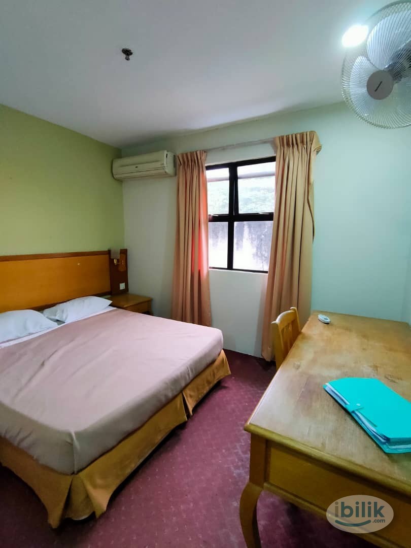Near LRT IOI Puchong 🚇 Zero Depo Master Room attach Toilet @ Puchong - Image 2