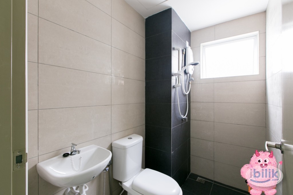 Master room with UITM Shah Alam, Selangor - Image 3