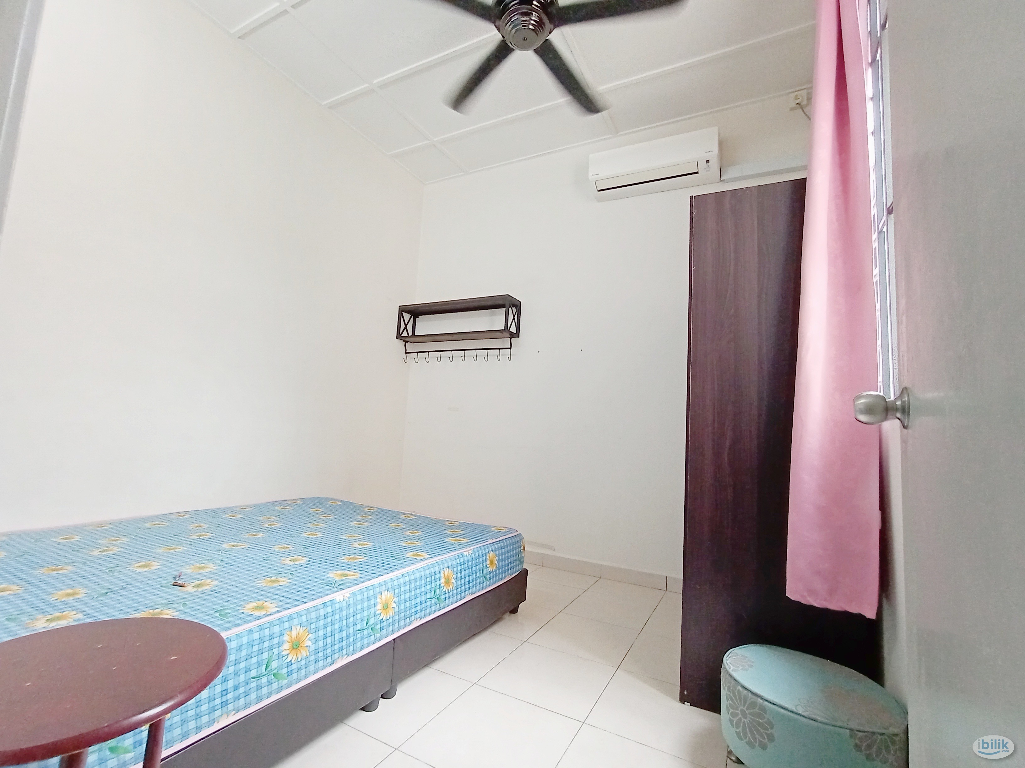 Middle Room at Taman Bukit Indah 2, Johor Bahru - Image 1