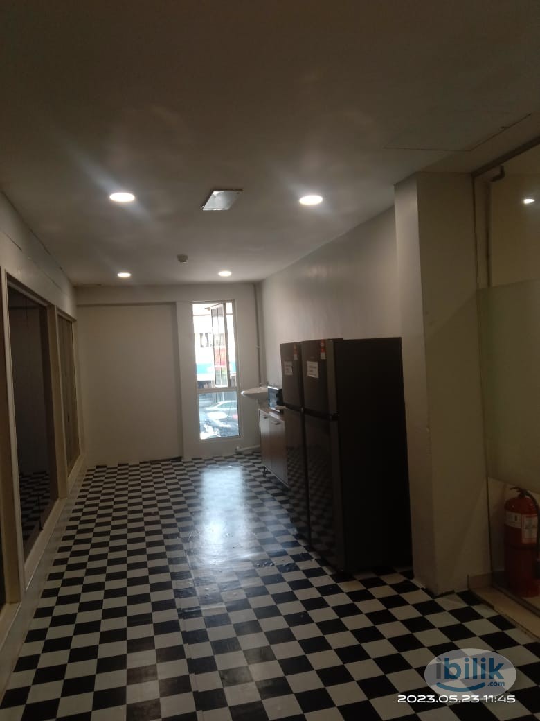 ⚜️Best View Hotel @SS2, PJ⚜️ 💢ZERO Deposit💢 Comfort Middle Room💛 ZERO Deposit!!!✨ Easy access to Restaurants and SS2 tow - Image 2