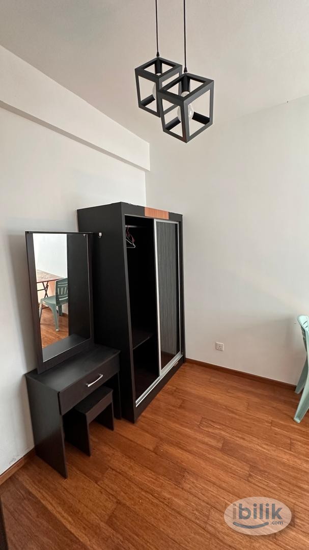 Middle Room at Block B13-06 @Taman Ponderosa, Johor Bahru - Image 1