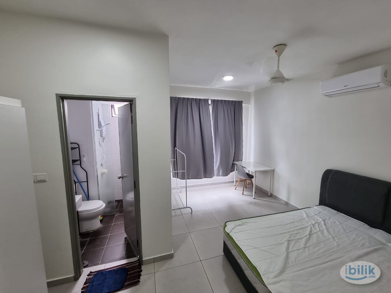 De Centrum UniPark, MALAY FEMALE Unit, Fully-furnished, Personal Bathroom - Image 1