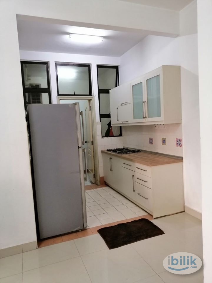 NEAR TO MRT MEDIUM ROOM AT PELANGI UTAMA CONDO - Image 2