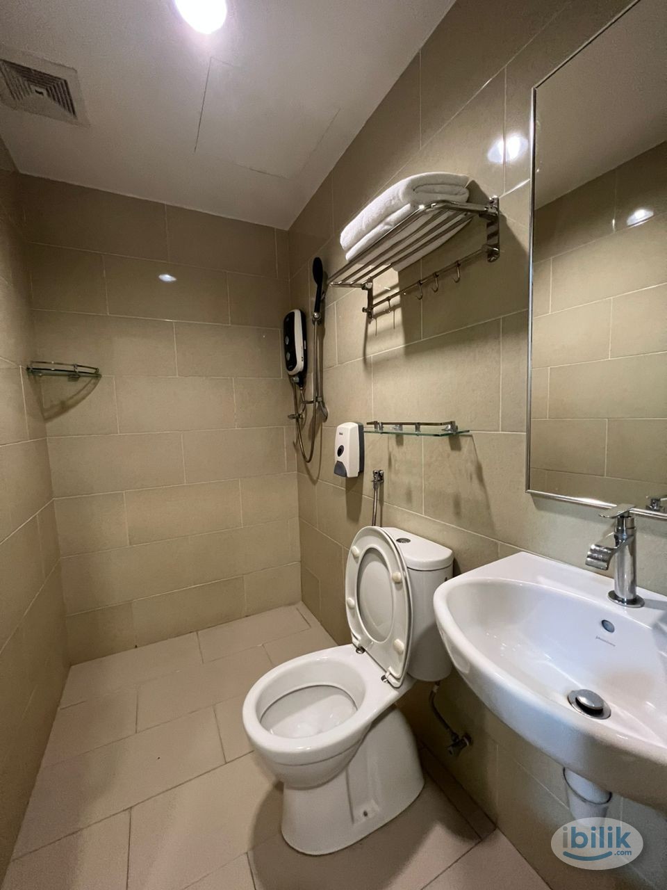 Master Room at Pudu, KL City Centre - Image 4